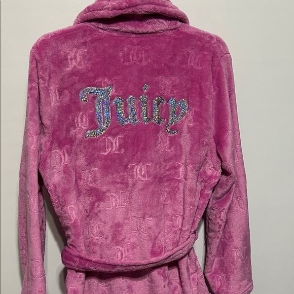 Juicy Couture Plush  wrap Robe with Sparkling Logo - Picture 5 of 6